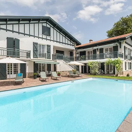 Couette-café Golfetmer 4*